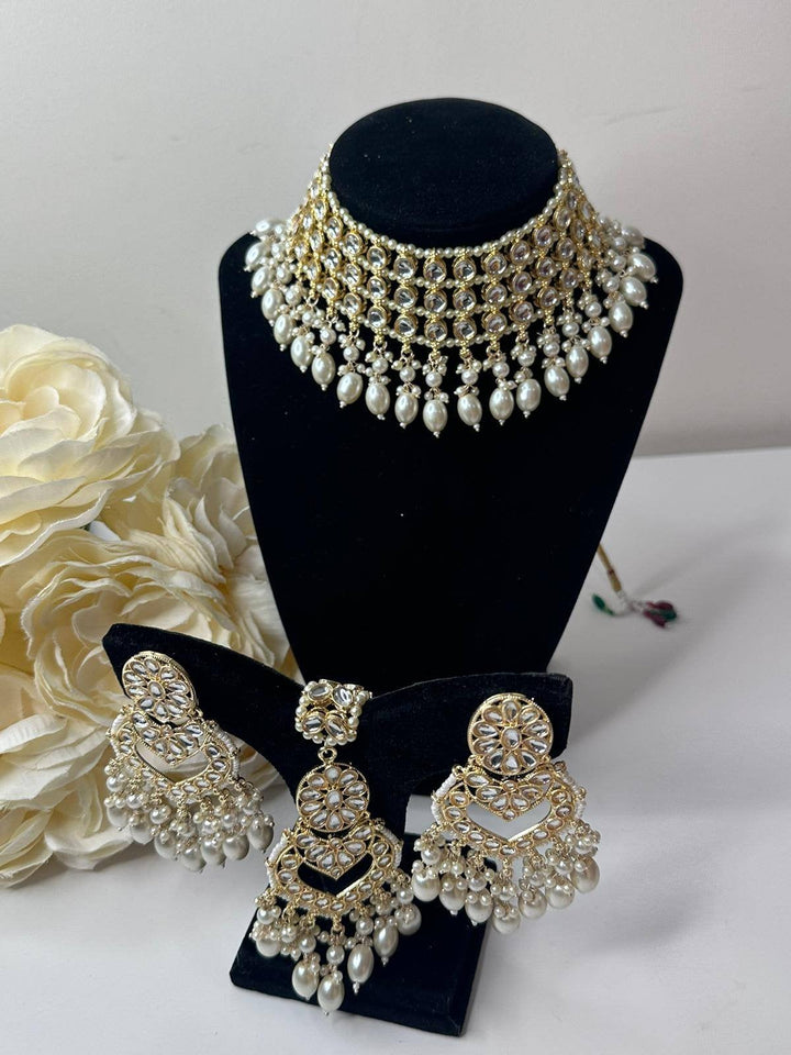 Izhaar Indian White Color Polki Kundan Necklace with Earrings Tikka /Wedding Jewelry/ Traditional Jewelry/Bollywood set/Indian Wedding Set.