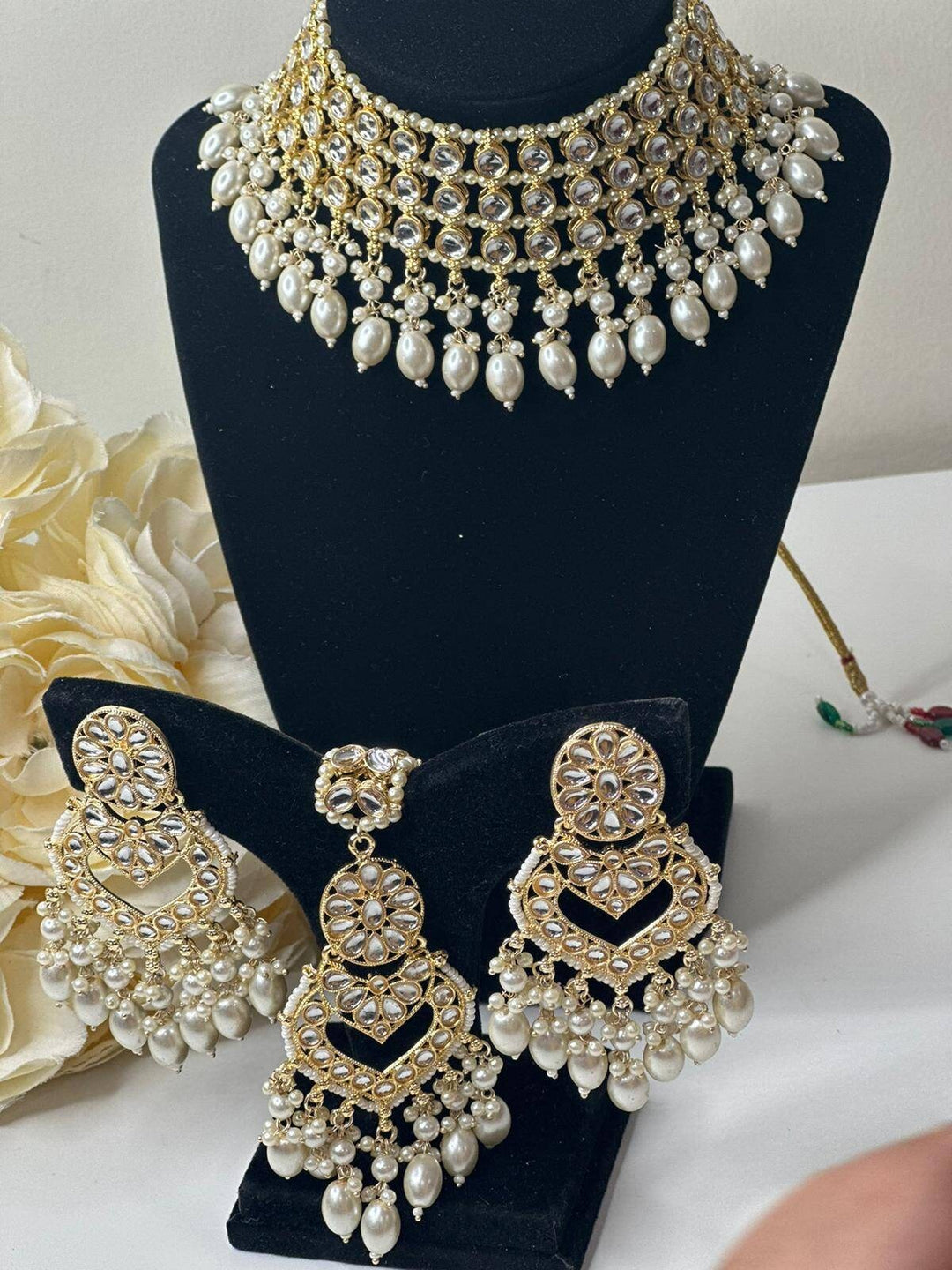 Izhaar Indian White Color Polki Kundan Necklace with Earrings Tikka /Wedding Jewelry/ Traditional Jewelry/Bollywood set/Indian Wedding Set.