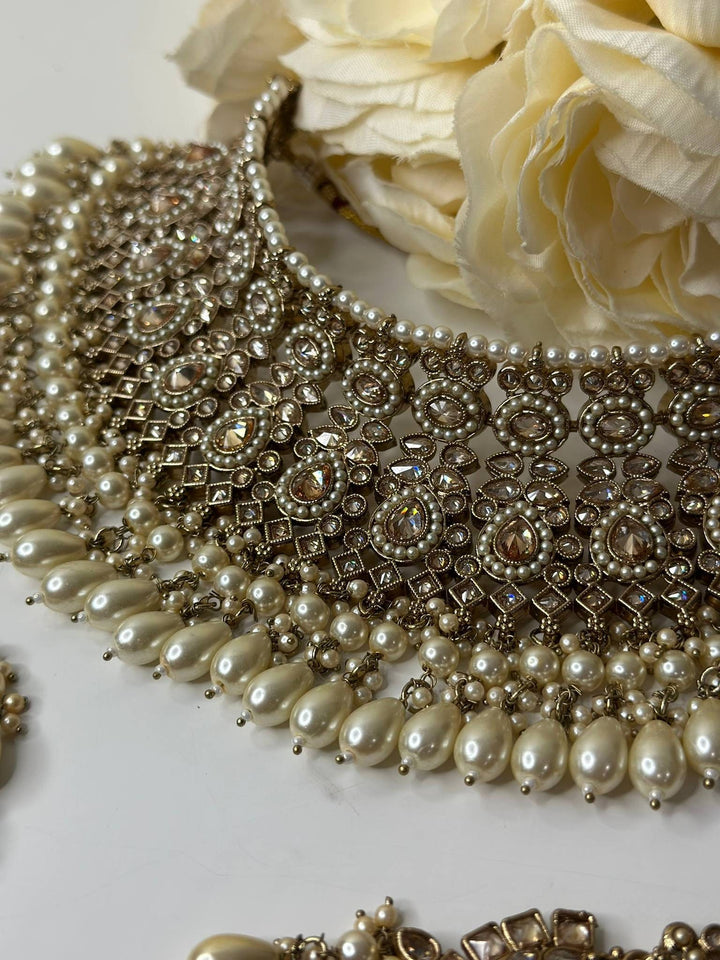 Izhaar Indian Polki Reverse AD Golden Color Necklace with Earrings Tikka/ Wedding Jewelry/ Traditional Jewelry/Wedding/Reverse AD.