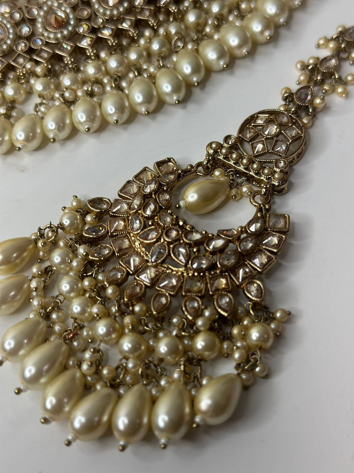Izhaar Indian Polki Reverse AD Golden Color Necklace with Earrings Tikka/ Wedding Jewelry/ Traditional Jewelry/Wedding/Reverse AD.