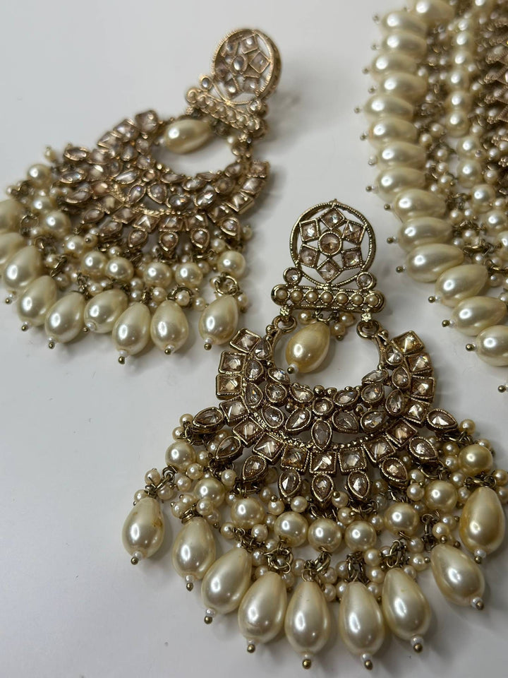 Izhaar Indian Polki Reverse AD Golden Color Necklace with Earrings Tikka/ Wedding Jewelry/ Traditional Jewelry/Wedding/Reverse AD.
