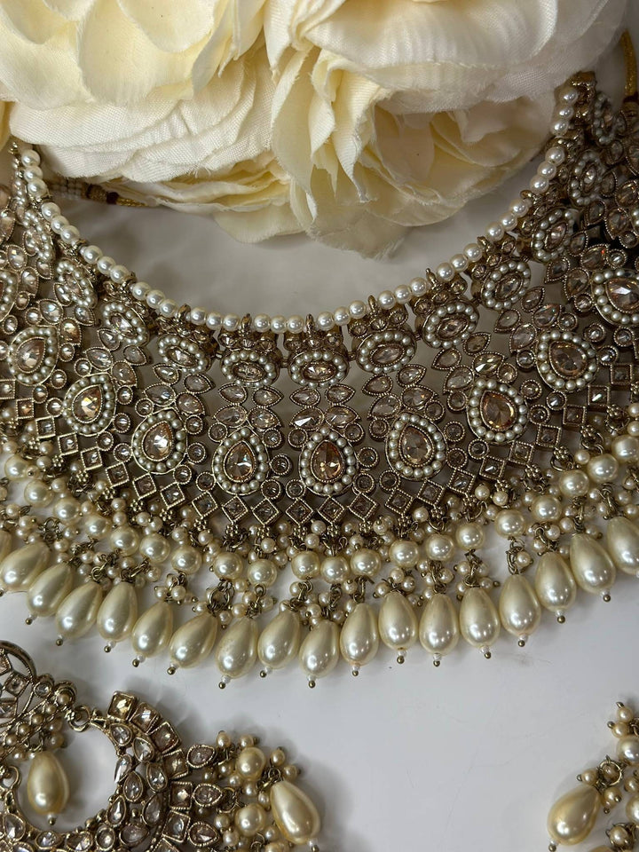 Izhaar Indian Polki Reverse AD Golden Color Necklace with Earrings Tikka/ Wedding Jewelry/ Traditional Jewelry/Wedding/Reverse AD.