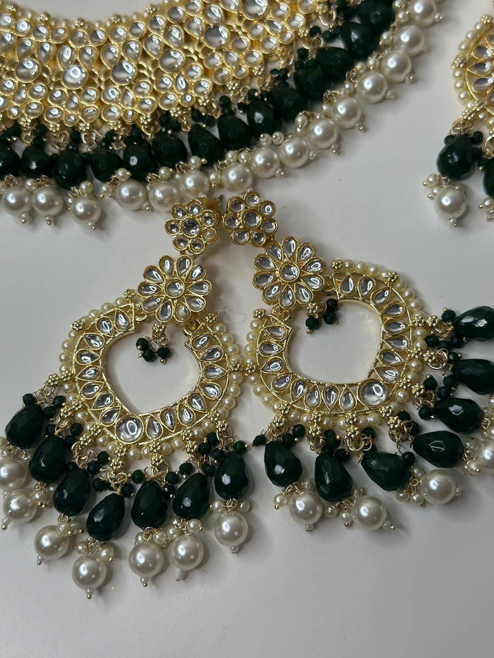 Izhaar Indian D. Green Color Polki Kundan Necklace with Passa And Earrings Tikka / Wedding Jewelry/ Traditional Jewelry/ Bollywood set.