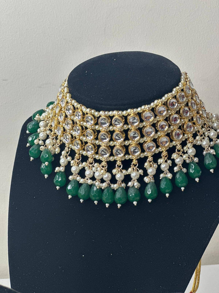 Izhaar Indian Green Color Polki Kundan Necklace with Earrings Tikka /Wedding Jewelry/ Traditional Jewelry/Bollywood set/Indian Wedding Set.