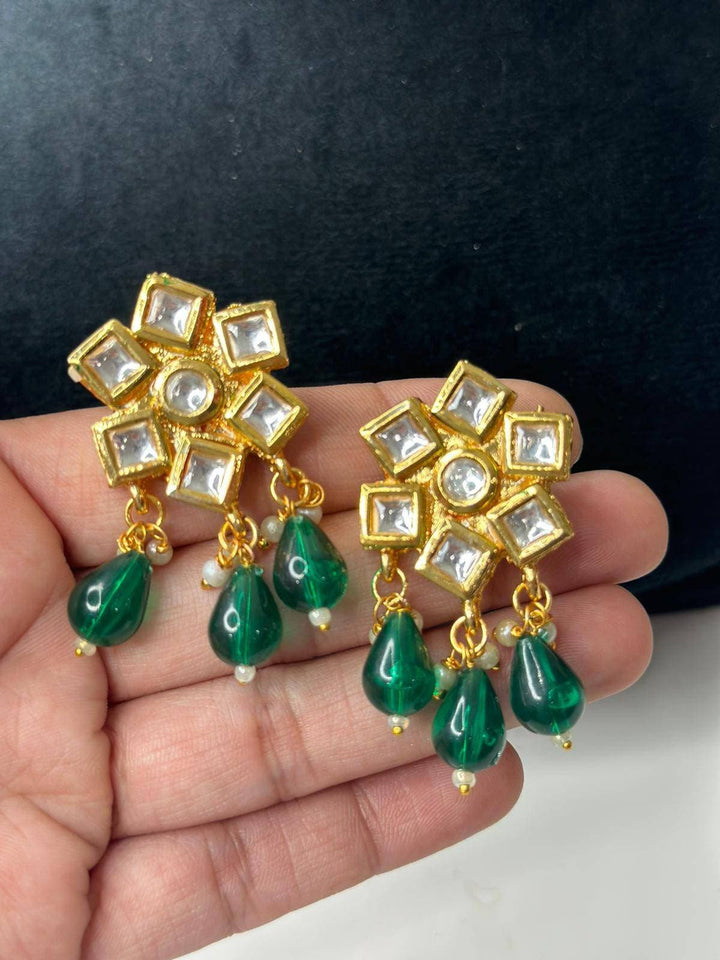 Izhaar Indian Green Color Polki Kundan Necklace with Earrings Tikka /WeddingJewelry/ Traditional Jewelry/Bollywood set/Indian Wedding Set.