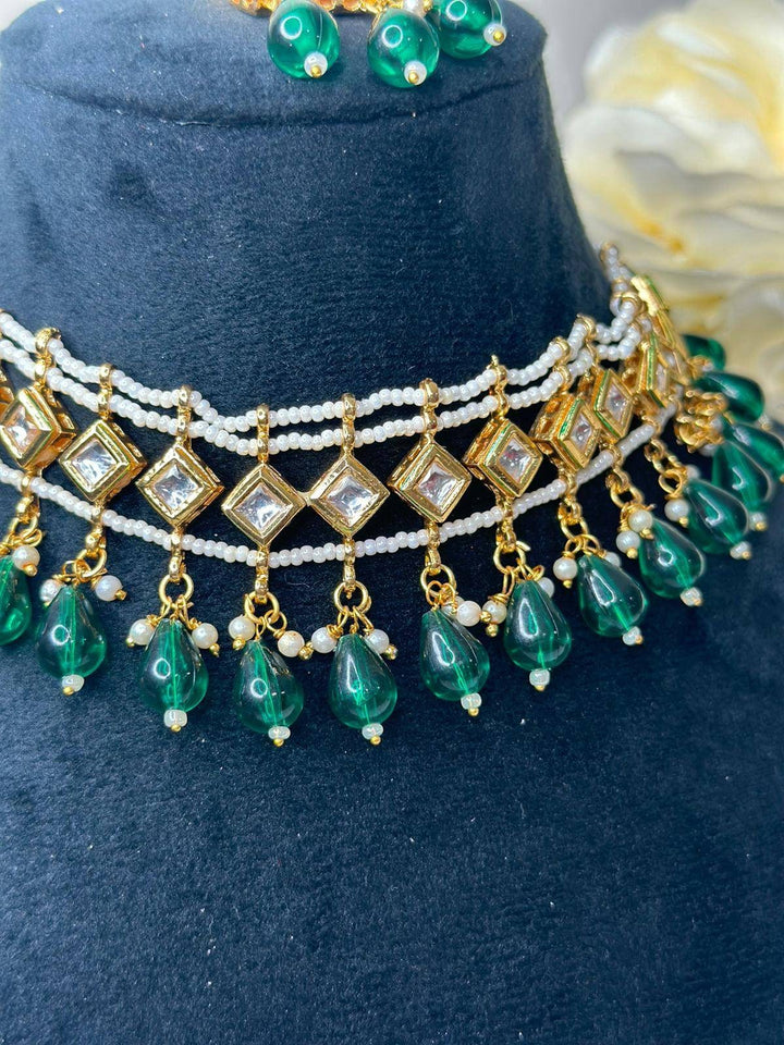 Izhaar Indian Green Color Polki Kundan Necklace with Earrings Tikka /WeddingJewelry/ Traditional Jewelry/Bollywood set/Indian Wedding Set.
