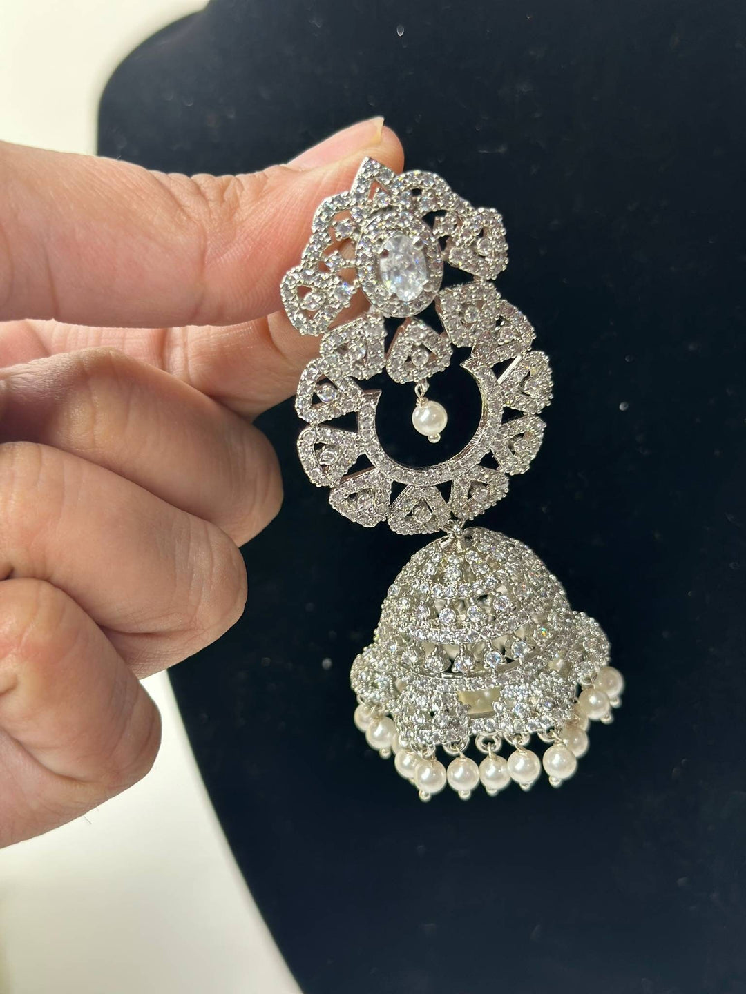 Izhaar Silver AD Earring