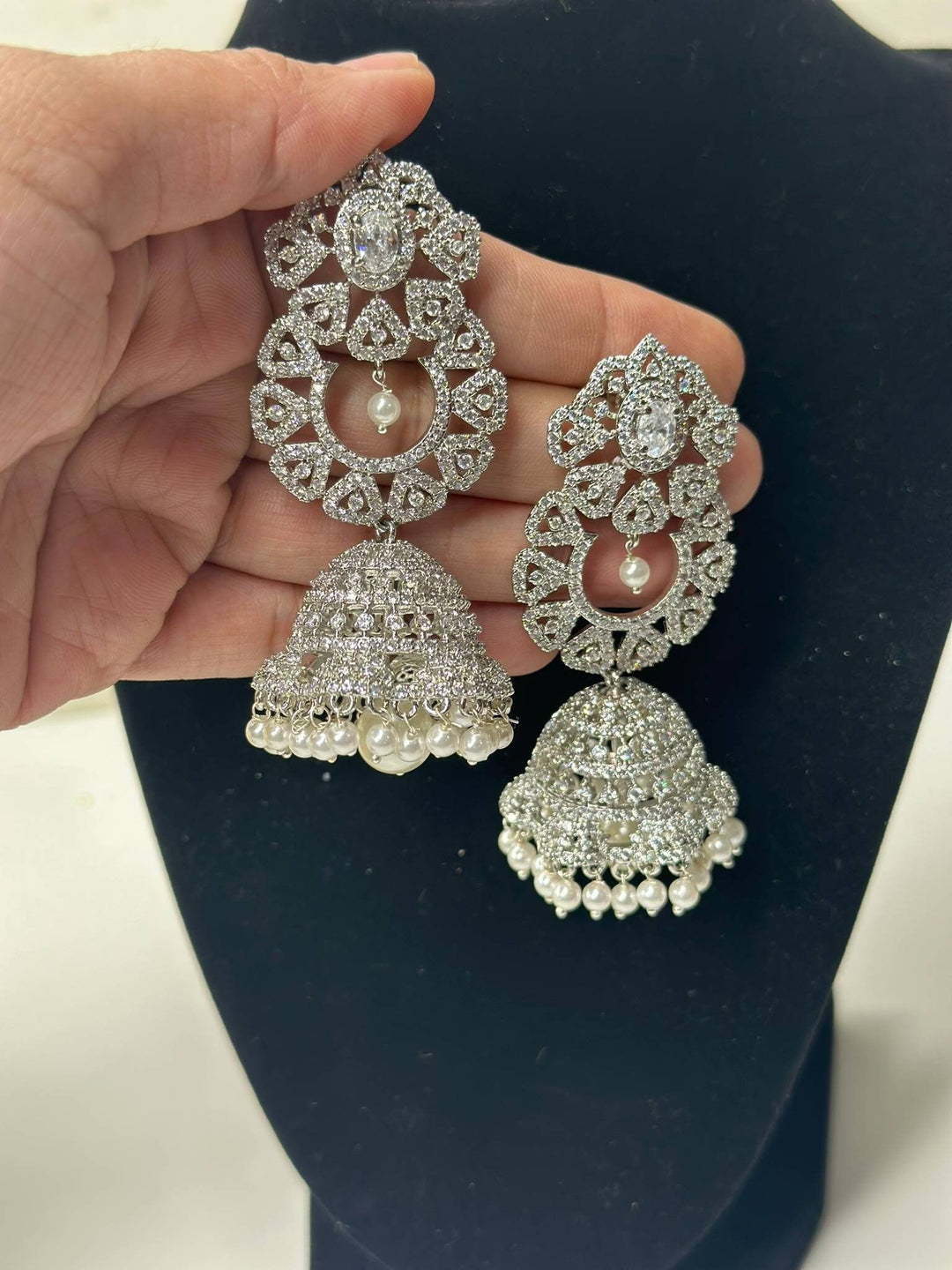 Izhaar Silver AD Earring