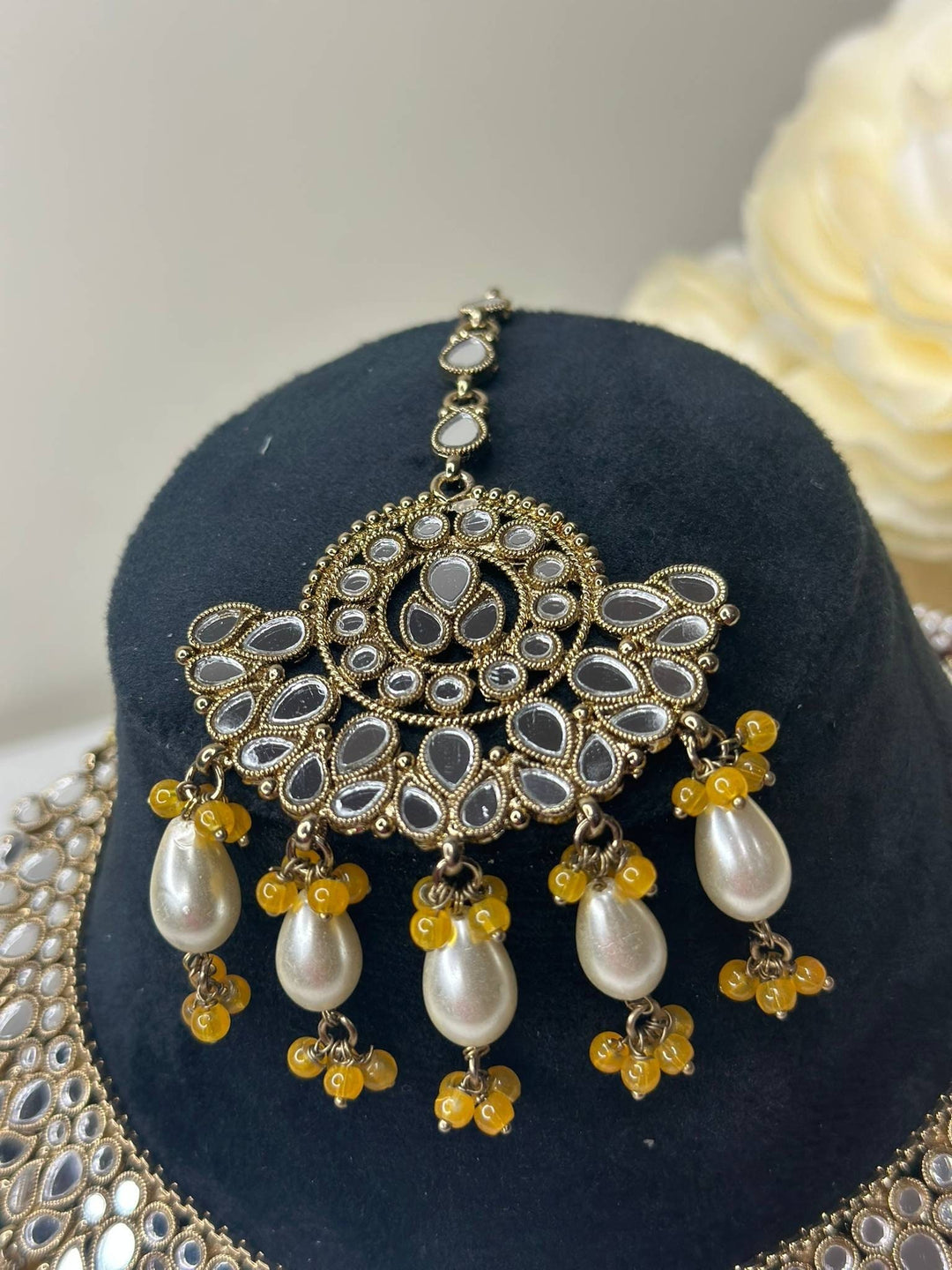 Izhaar Indian Haldi Polki Kundan Necklace with Earrings Tikka / Wedding Jewelry/ Traditional Jewelry/ Sheesha Kundan/ Indian Pakistani set