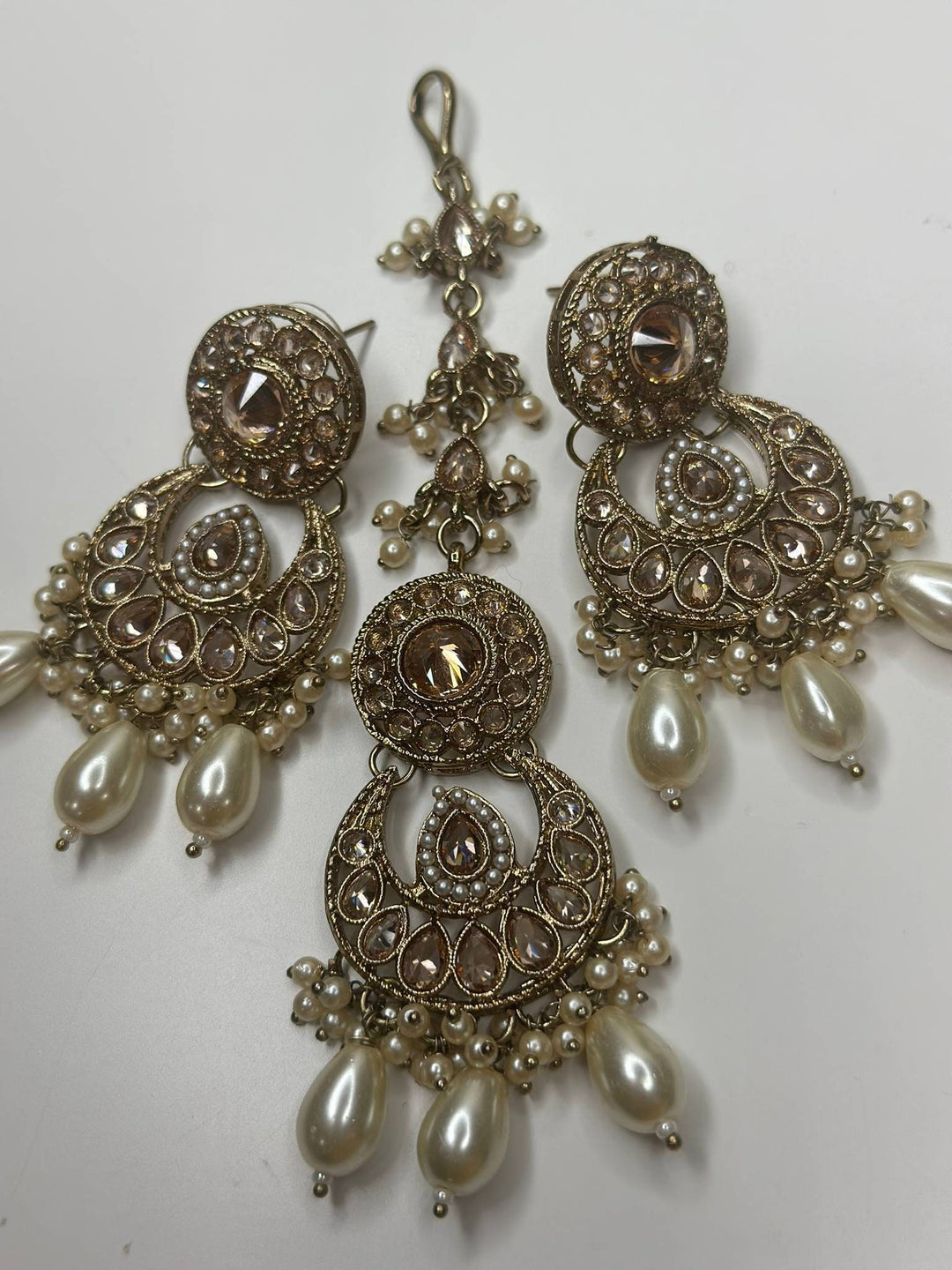 Izhaar Indian White Color Polki Reverse AD Necklace with Earrings Tikka/ Wedding Jewelry/ Traditional Jewelry/Wedding/Reverse AD.