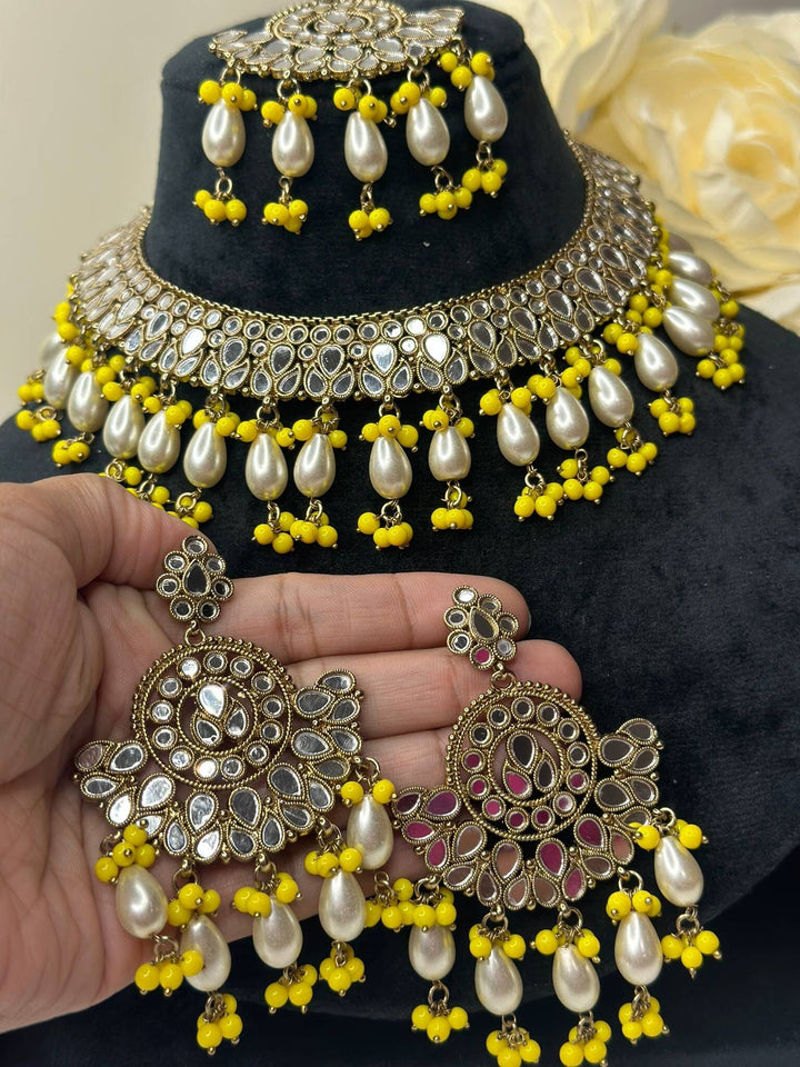 Izhaar Indian Yellow Polki Kundan Necklace with Earrings Tikka / Wedding Jewelry/ Traditional Jewelry/ Sheesha Kundan/ Indian Pakistani set