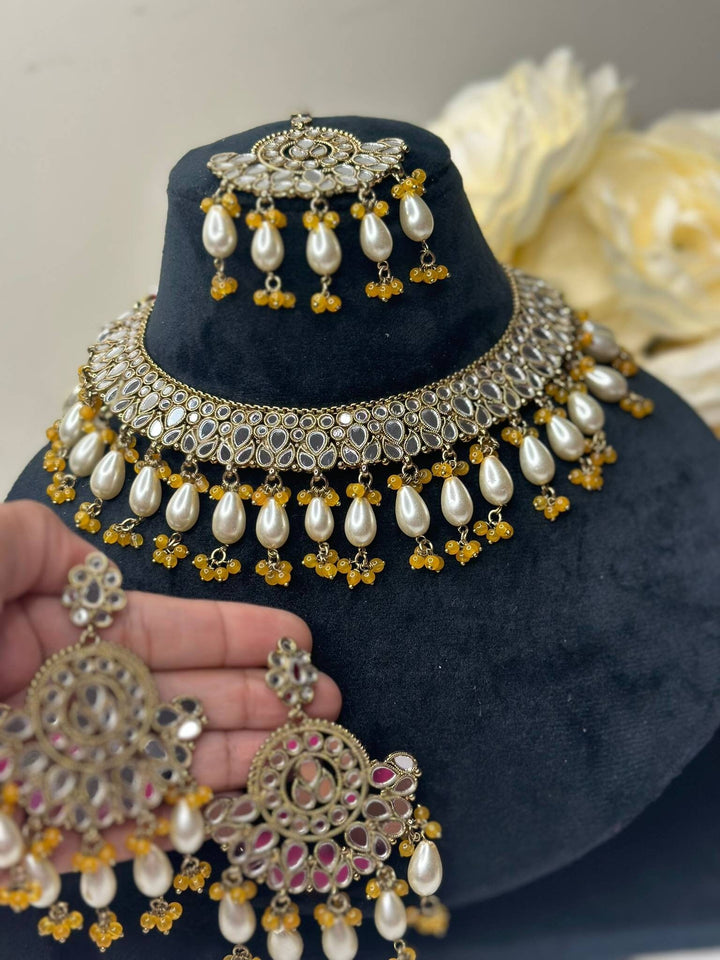 Izhaar Indian Yellow Polki Kundan Necklace with Earrings Tikka / Wedding Jewelry/ Traditional Jewelry/ Sheesha Kundan/ Indian Pakistani set