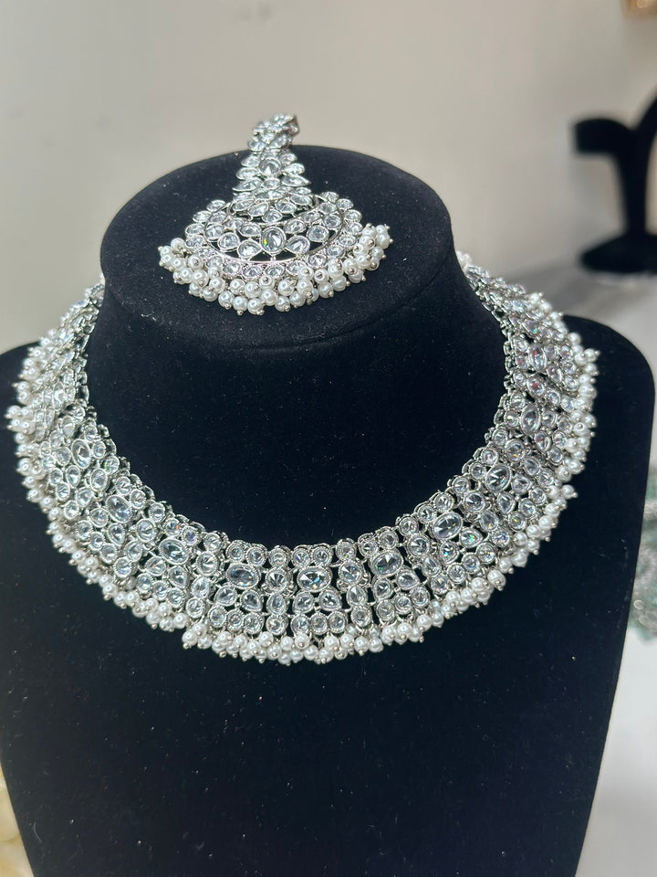 Athiya Reverse AD Necklace Set