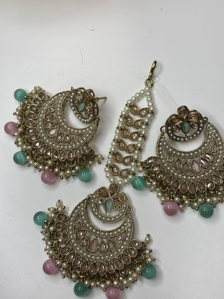Noori Reverse AD Necklace