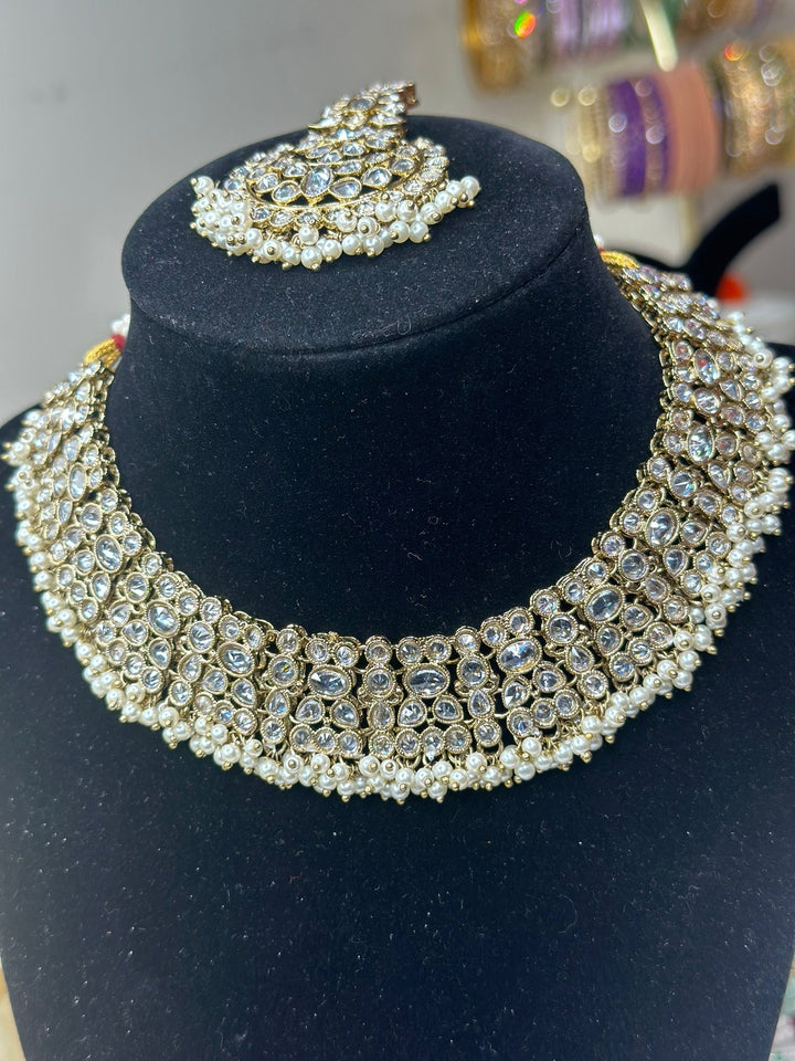 Athiya Reverse AD Necklace Set