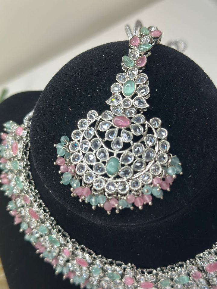 Athiya Reverse AD Necklace Set