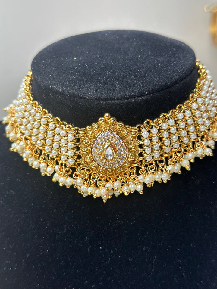 Lalita Kundan Set