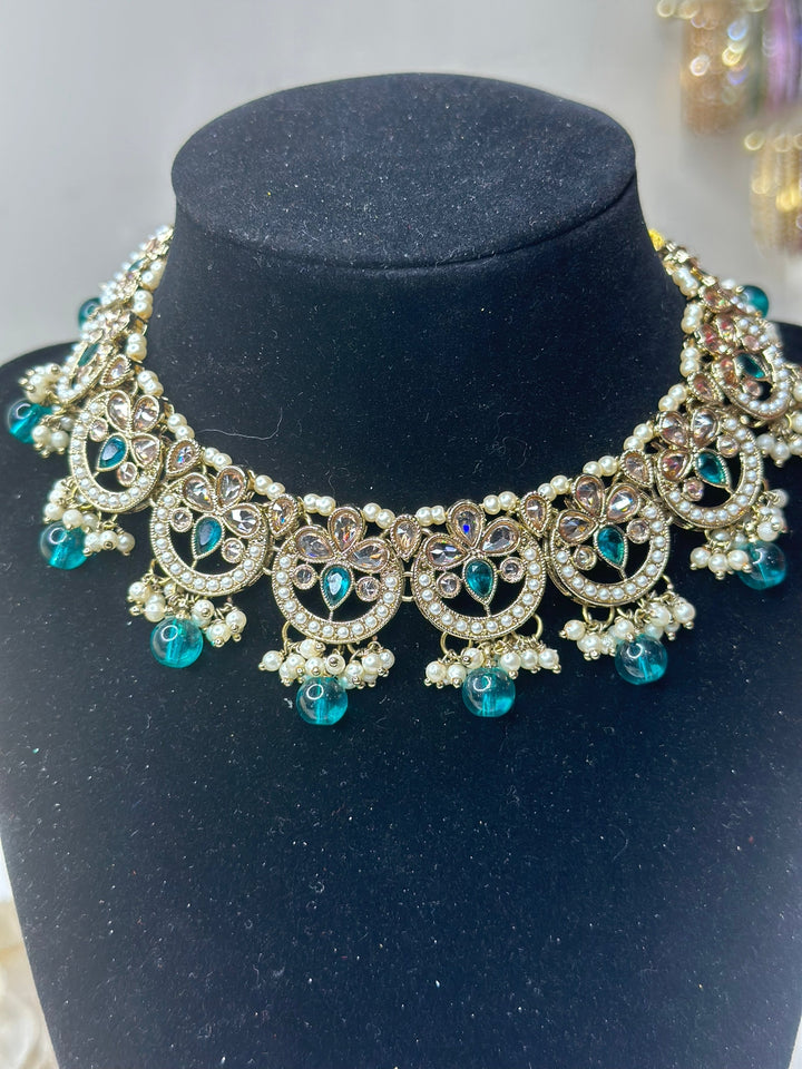 Noori Reverse AD Necklace