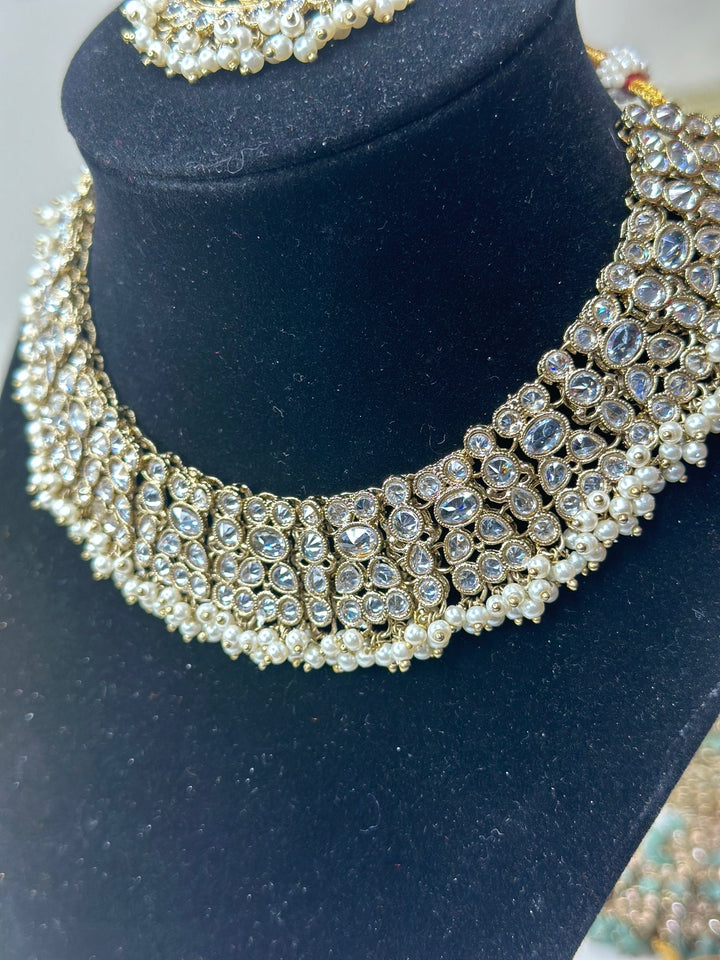 Athiya Reverse AD Necklace Set