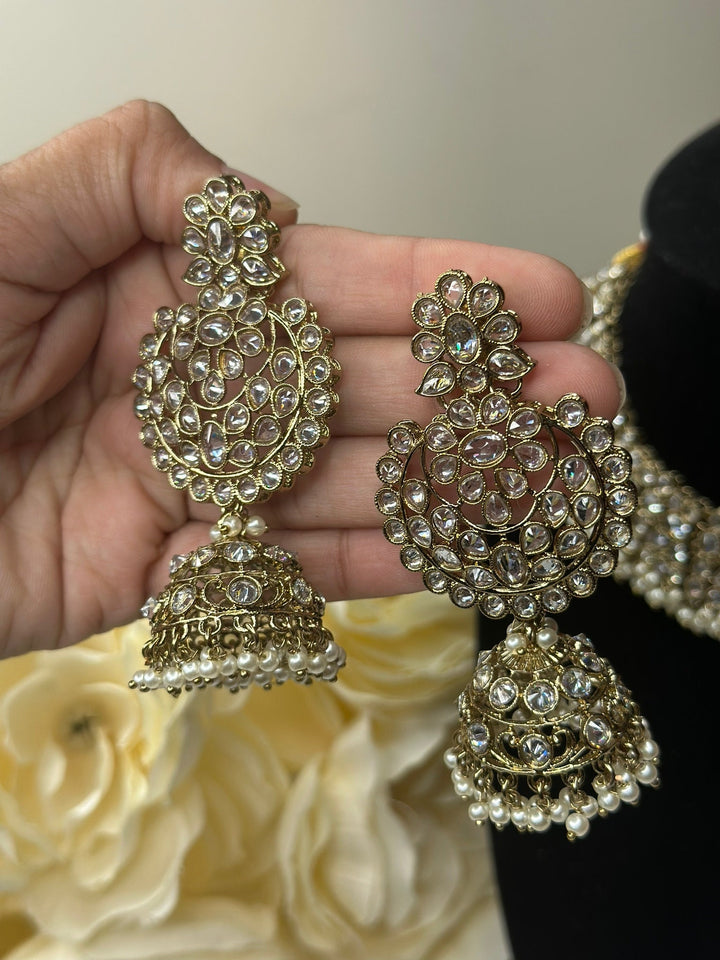 Athiya Reverse AD Necklace Set