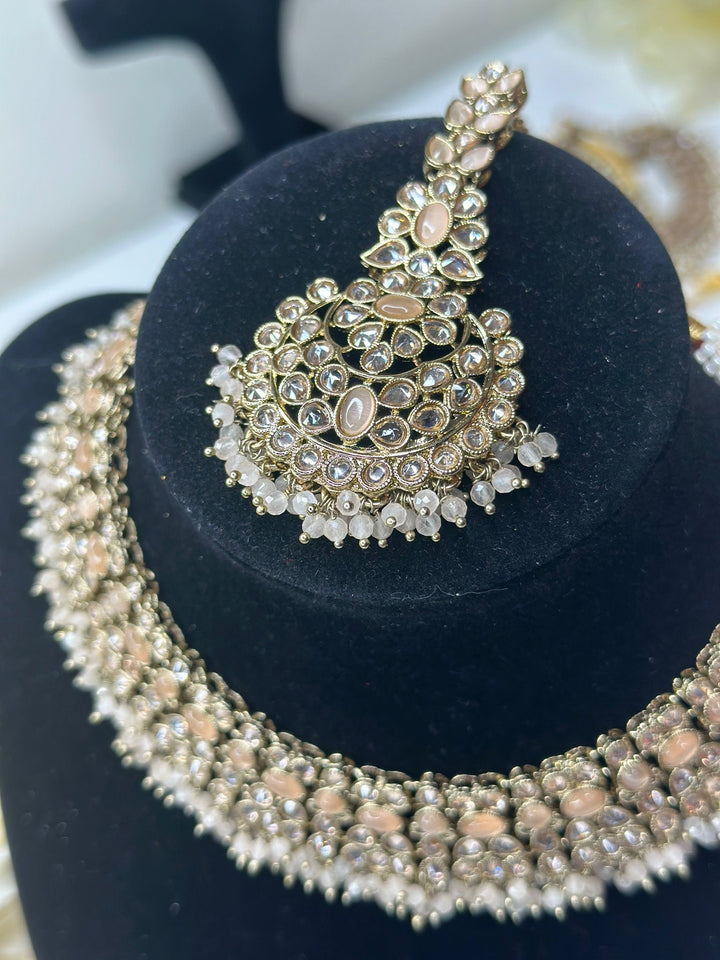 Athiya Reverse AD Necklace Set