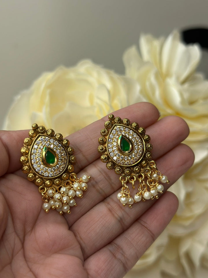Lalita Kundan Set
