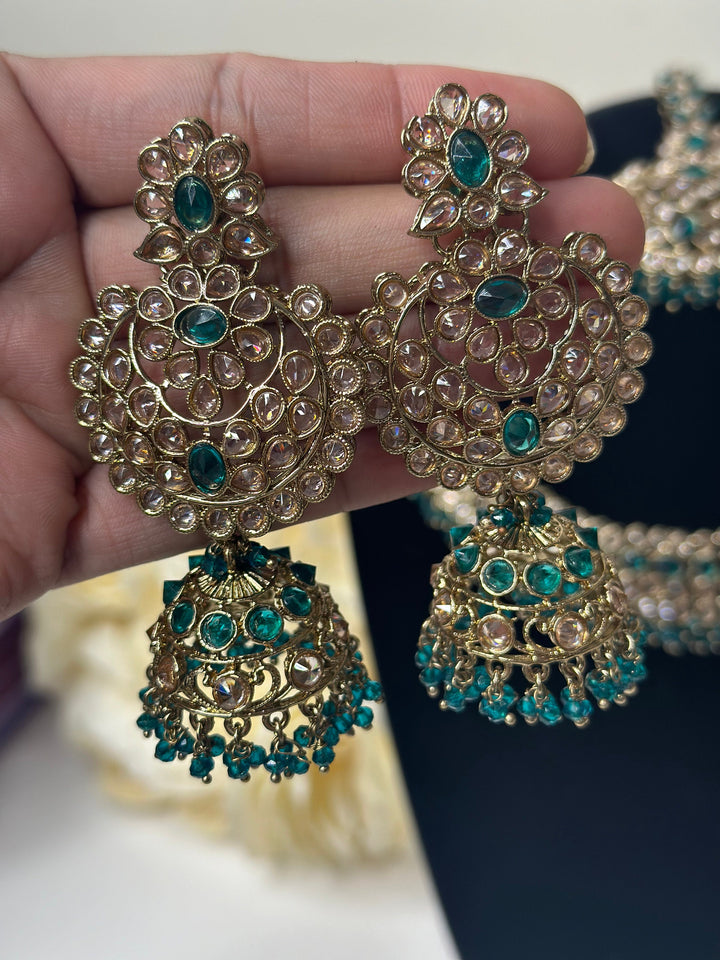 Athiya Reverse AD Necklace Set