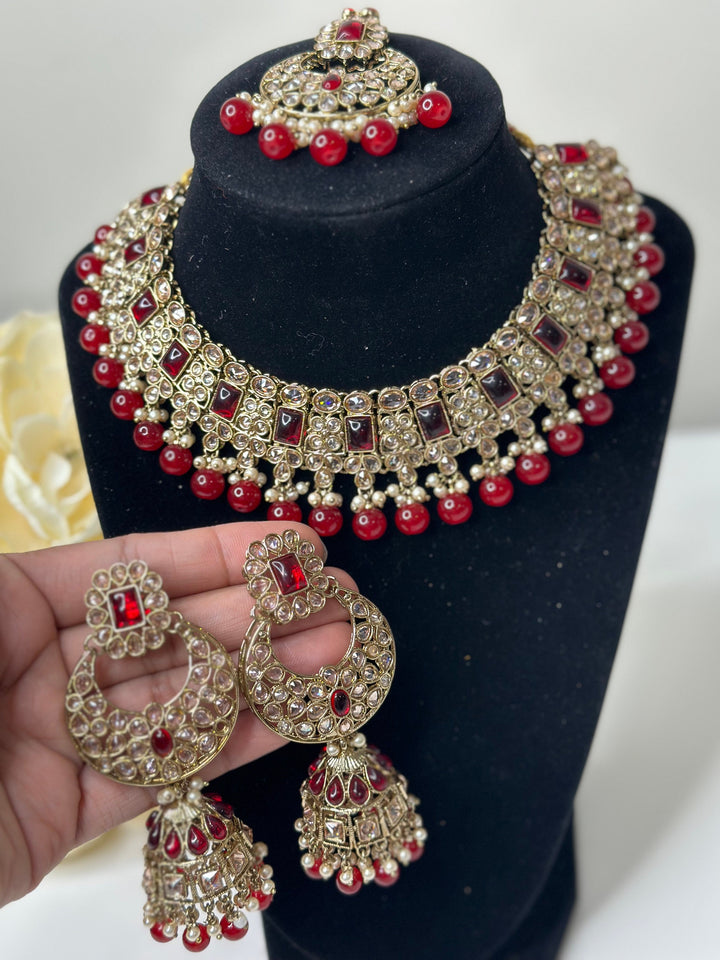 Sonakshi Necklace Set