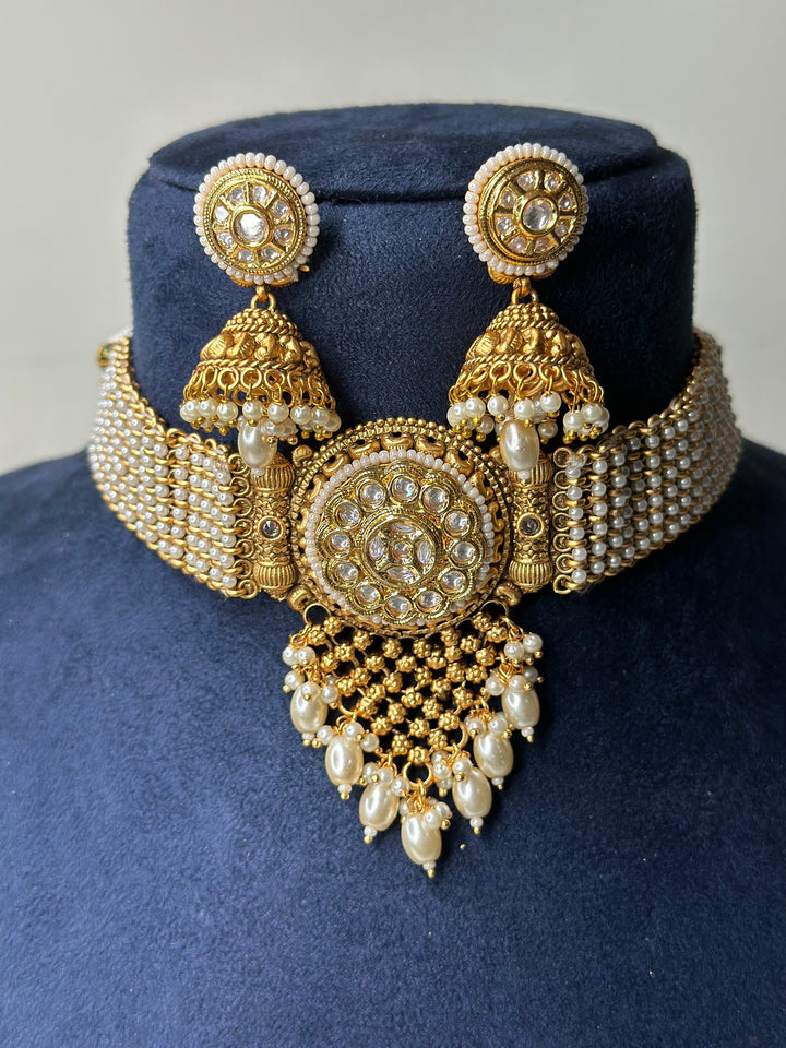 Devina collection