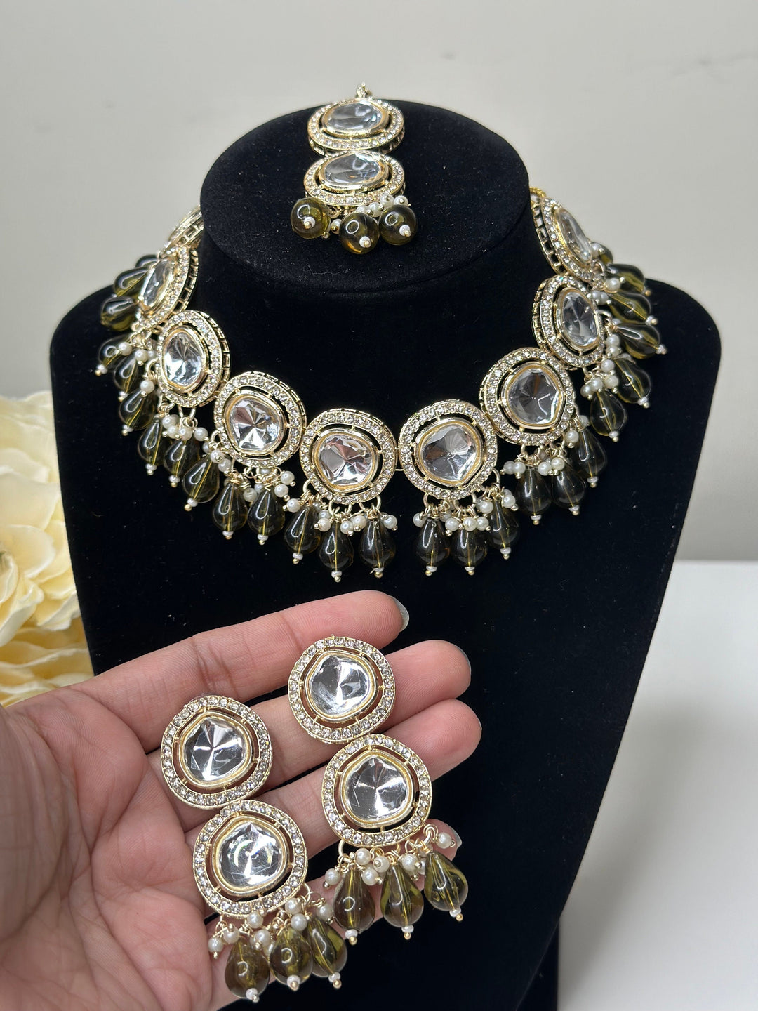 Izhaar Indian Polki Kundan Necklace with Earrings Tikka / Wedding Jewelry/ Traditional Jewelry/ Bollywood set/ Indian wedding set Karuna