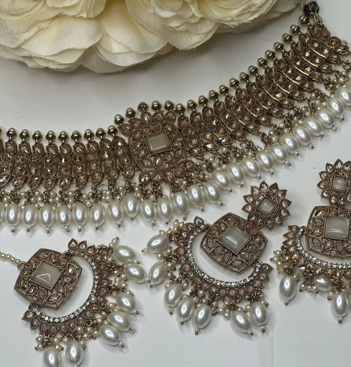 Izhaar White Color Indian Polki Reverse AD Necklace with Earrings Tikka / Wedding Jewelry/ Traditional Jewelry/Wedding set/Reverse AD.
